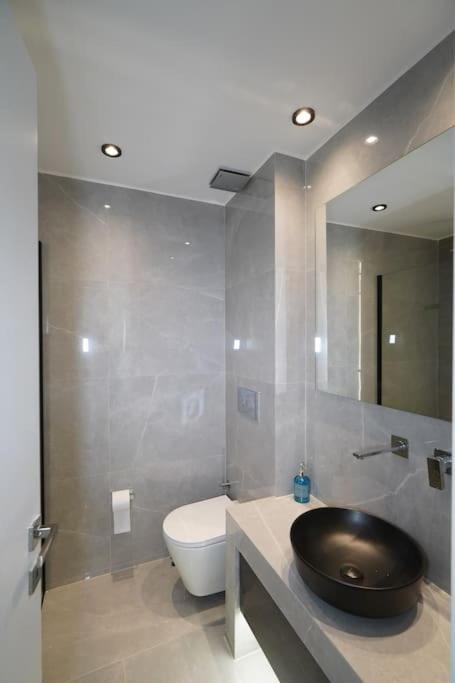 Brand New 3Br With 2 Bathrooms Marousi Apartment Athen Eksteriør billede