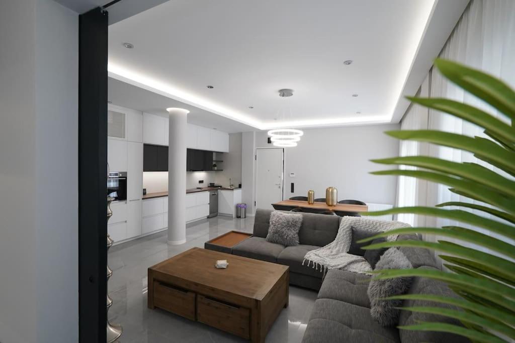 Brand New 3Br With 2 Bathrooms Marousi Apartment Athen Eksteriør billede